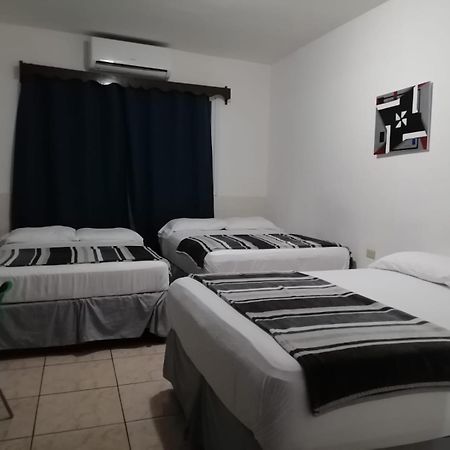 Micro Hotel Express San Pedro Sula Esterno foto
